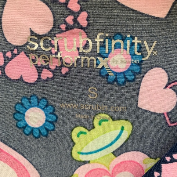 Scrubfinity PerformX Women’s Scrub Top - Picture 5 of 5